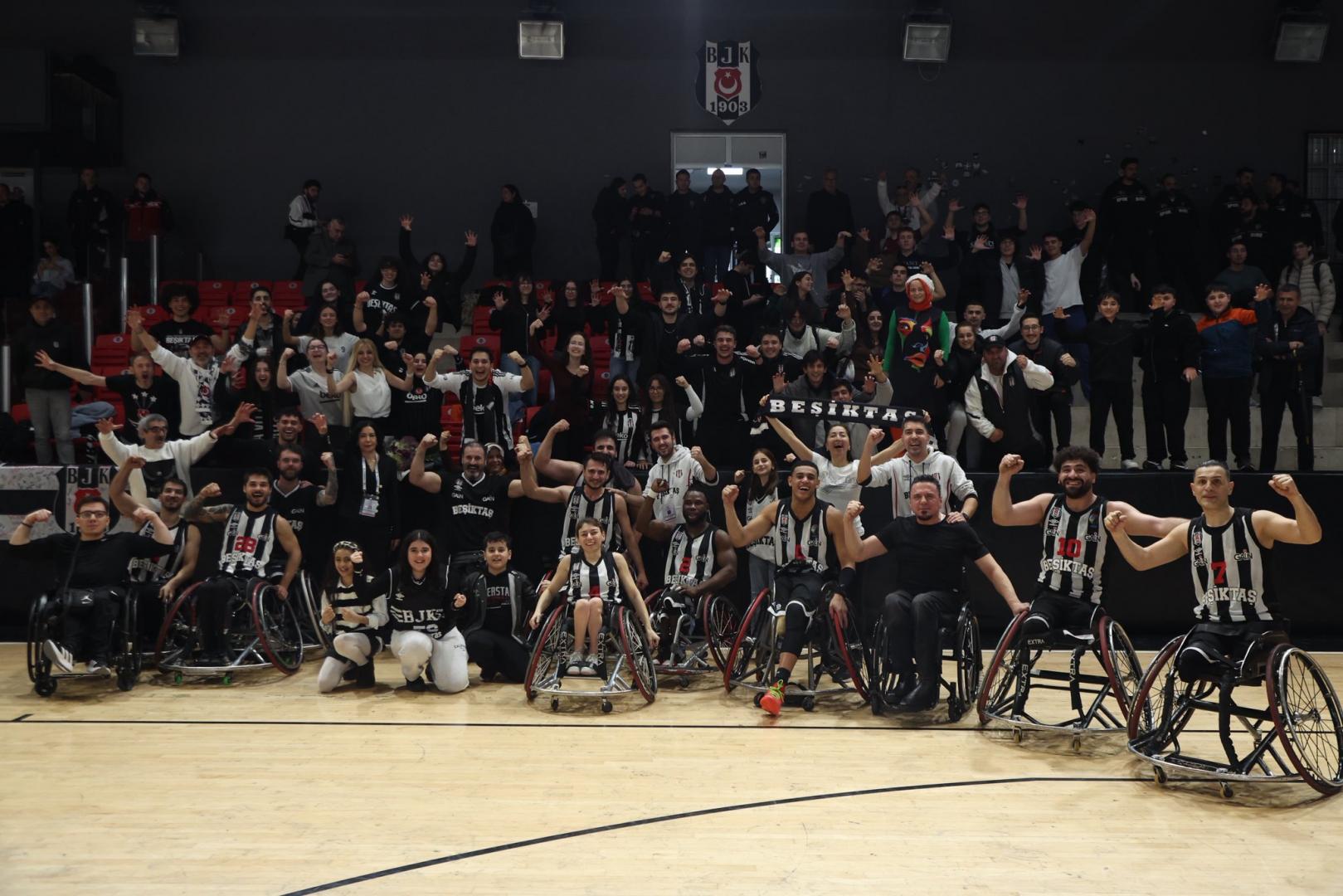 Beşiktaş, derbide son saniye üçlüğü ile galip!