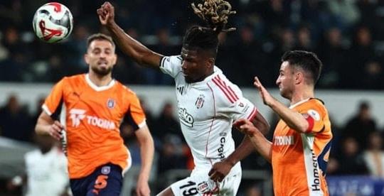 Beşiktaş'tan, El Bilal Toure için sakatlık açıklaması!