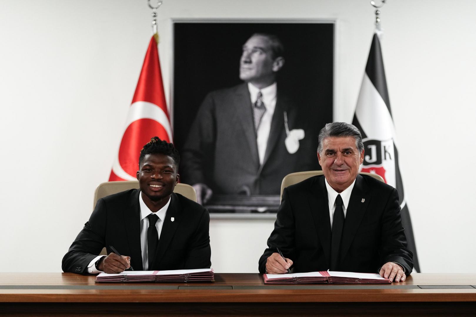 Beşiktaş, El Bilal Toure’yi kadrosuna kattı!