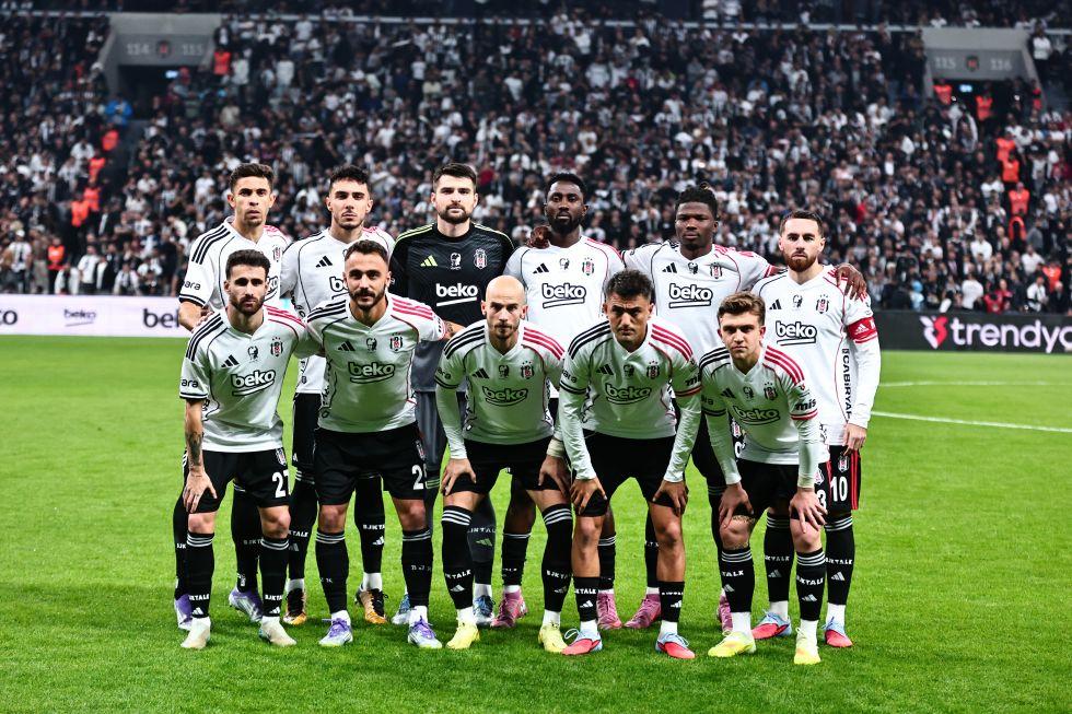 Beşiktaş’tan 4 isim için sakatlık açıklaması!