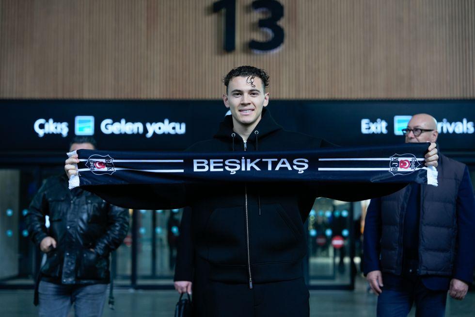 Kristijan Asllani, Beşiktaş için İstanbul'da!