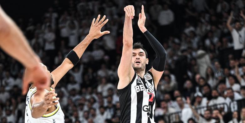 Beşiktaş Gain'in 13 maçlık serisi, derbide sona erdi!